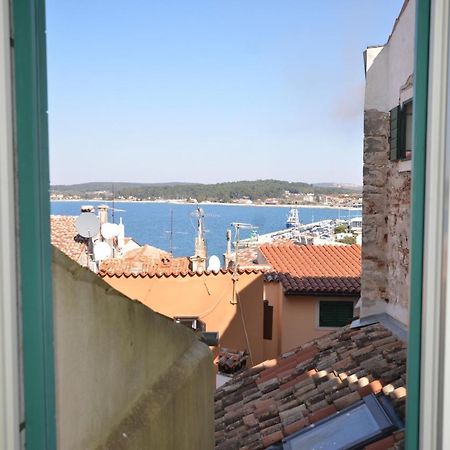 Stella 2 Sea View Apartment Ровинь Экстерьер фото