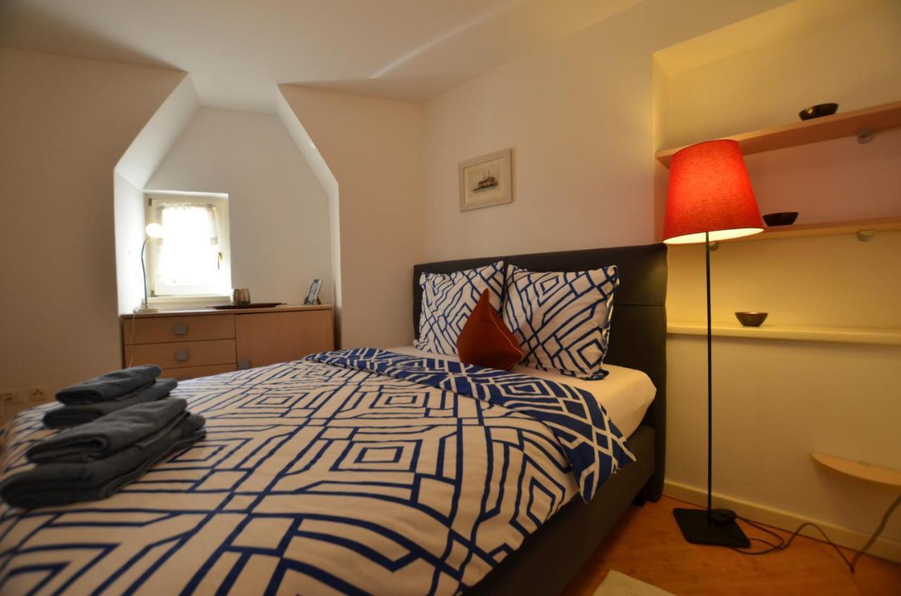 Stella 2 Sea View Apartment Ровинь Экстерьер фото